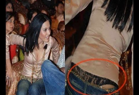 Celebrities Exposed | Bollywood Wardrobe Malfunction